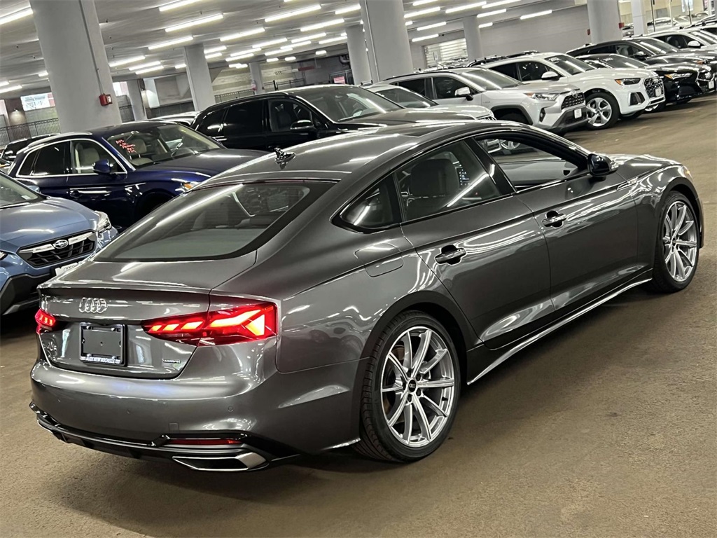 Vehicle image 5 of 31