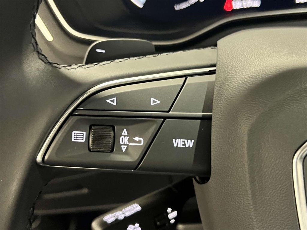 Vehicle image 29 of 31