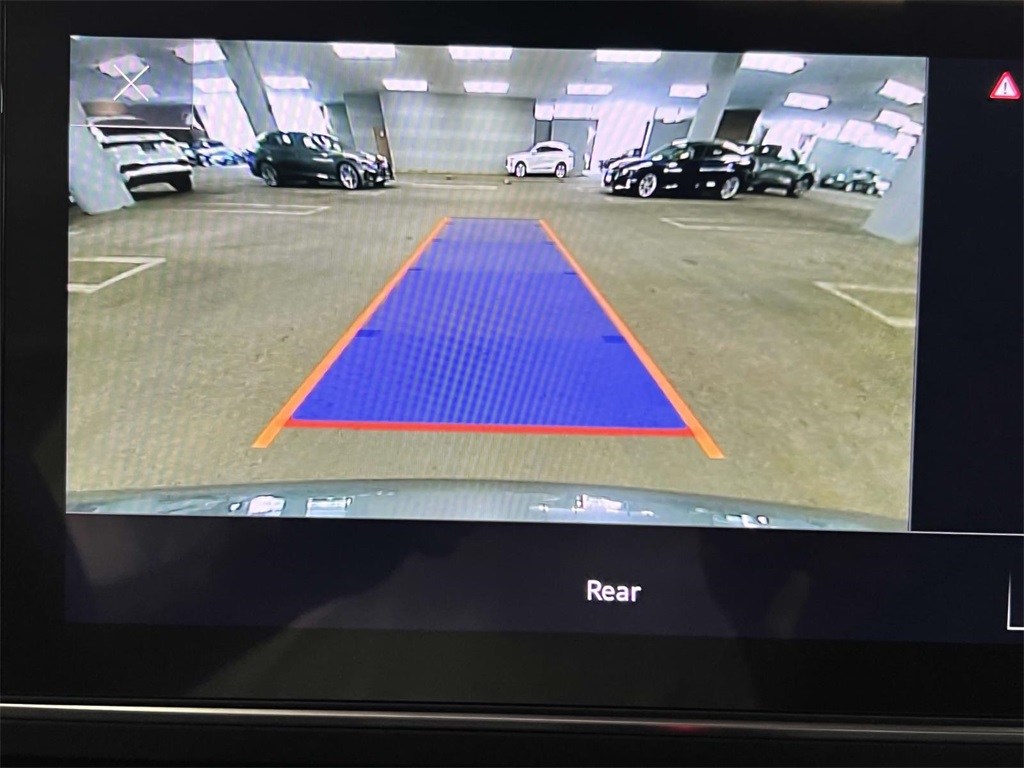 Vehicle image 14 of 31
