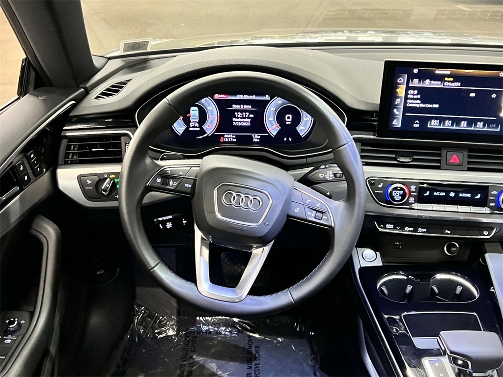 Vehicle image 11 of 31