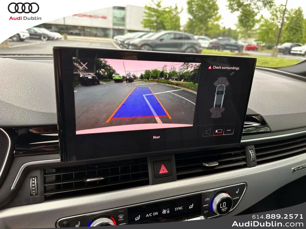 Vehicle image 21 of 34