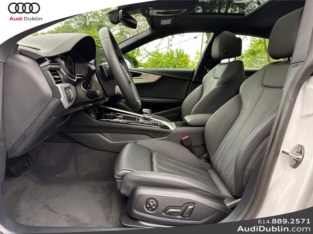 Vehicle image 27 of 34