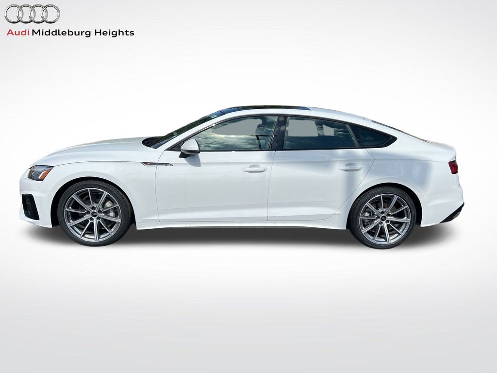 Vehicle image 10 of 44