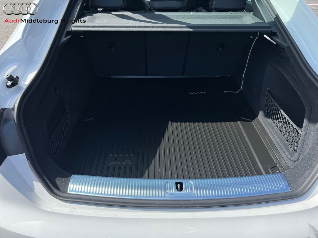 Vehicle image 13 of 44