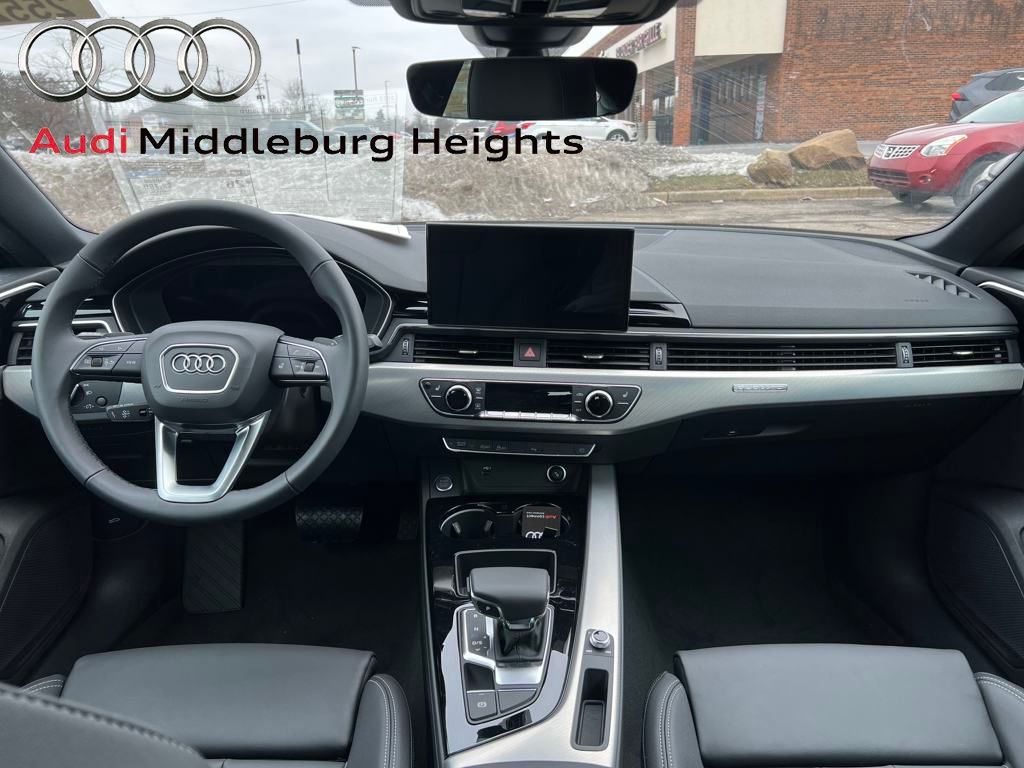 Vehicle image 15 of 34