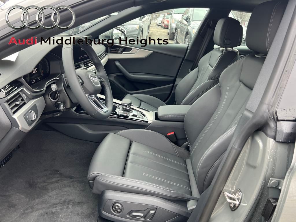 Vehicle image 14 of 34