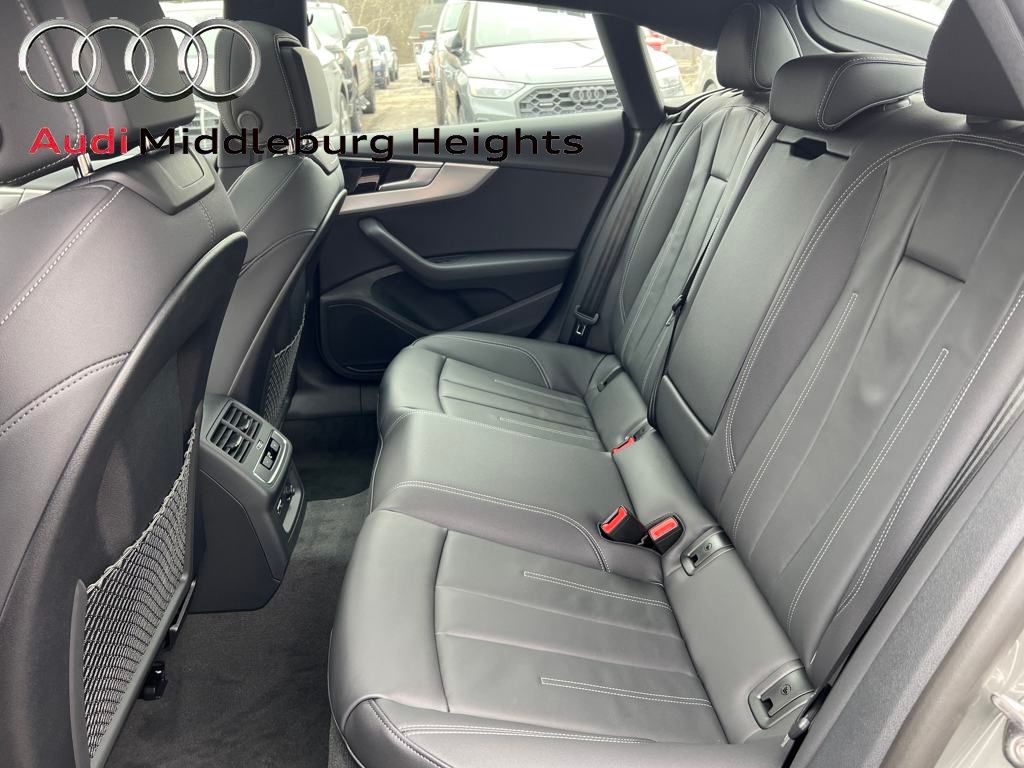 Vehicle image 13 of 34