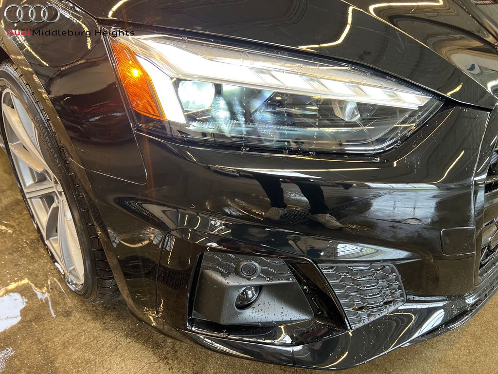Vehicle image 36 of 45
