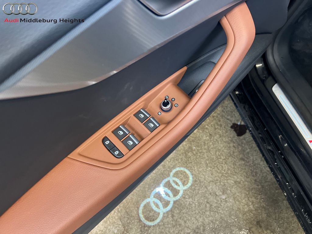 Vehicle image 43 of 45