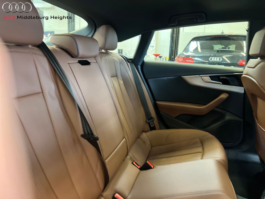 Vehicle image 14 of 45