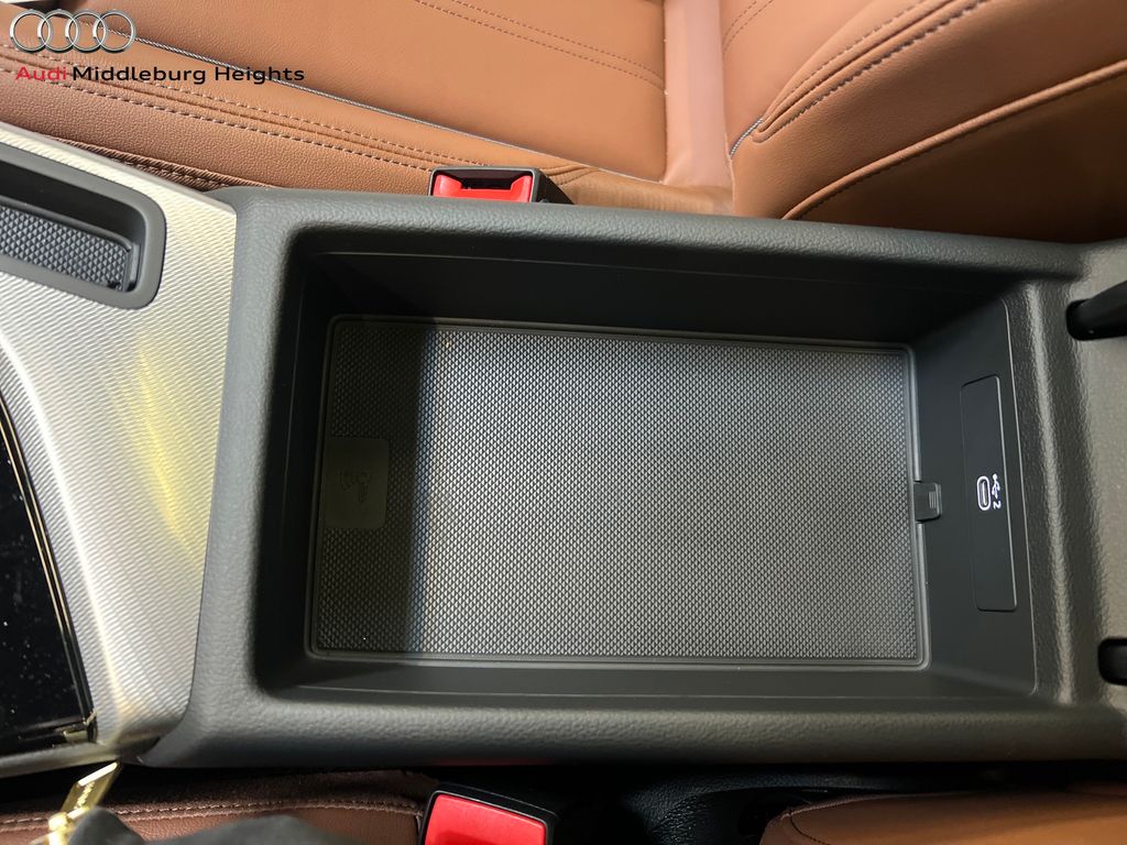 Vehicle image 29 of 45