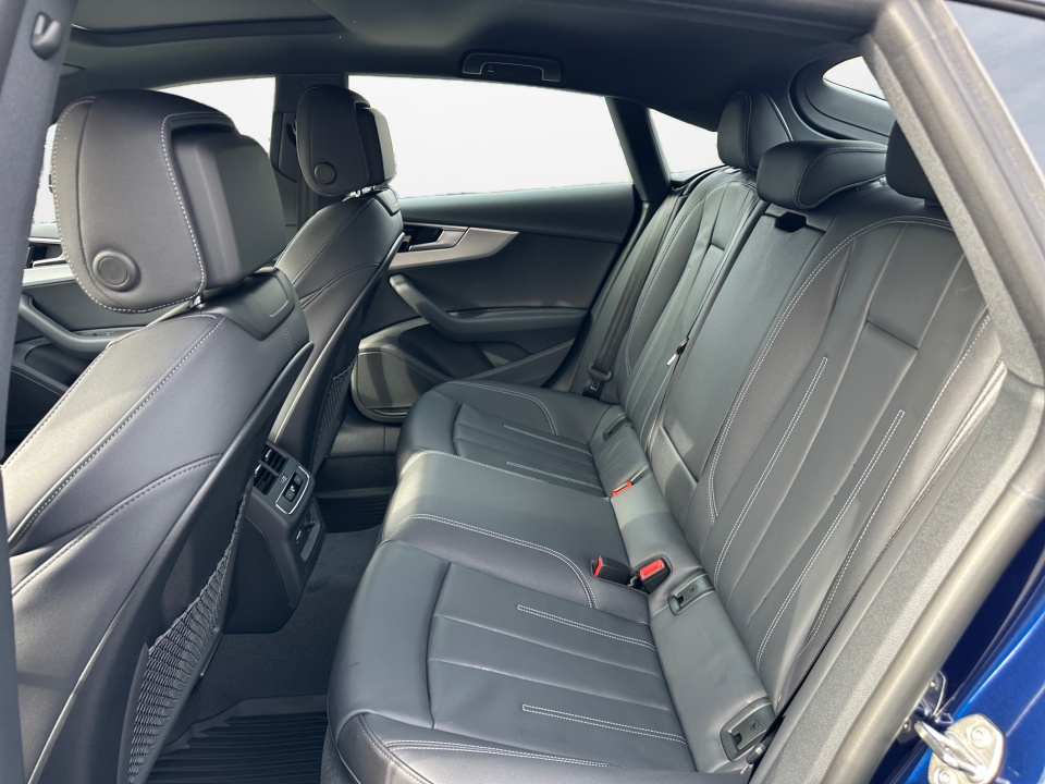 Vehicle image 13 of 35