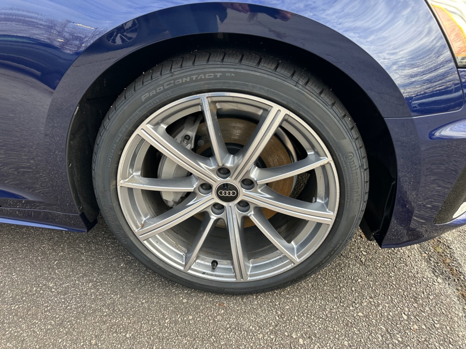 Vehicle image 25 of 35