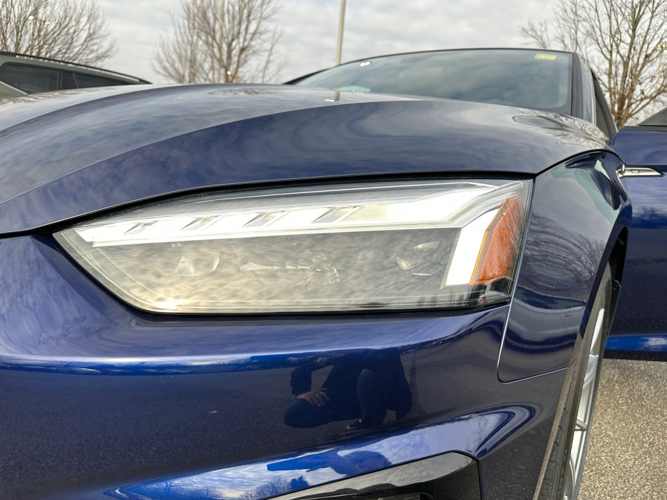 Vehicle image 26 of 35
