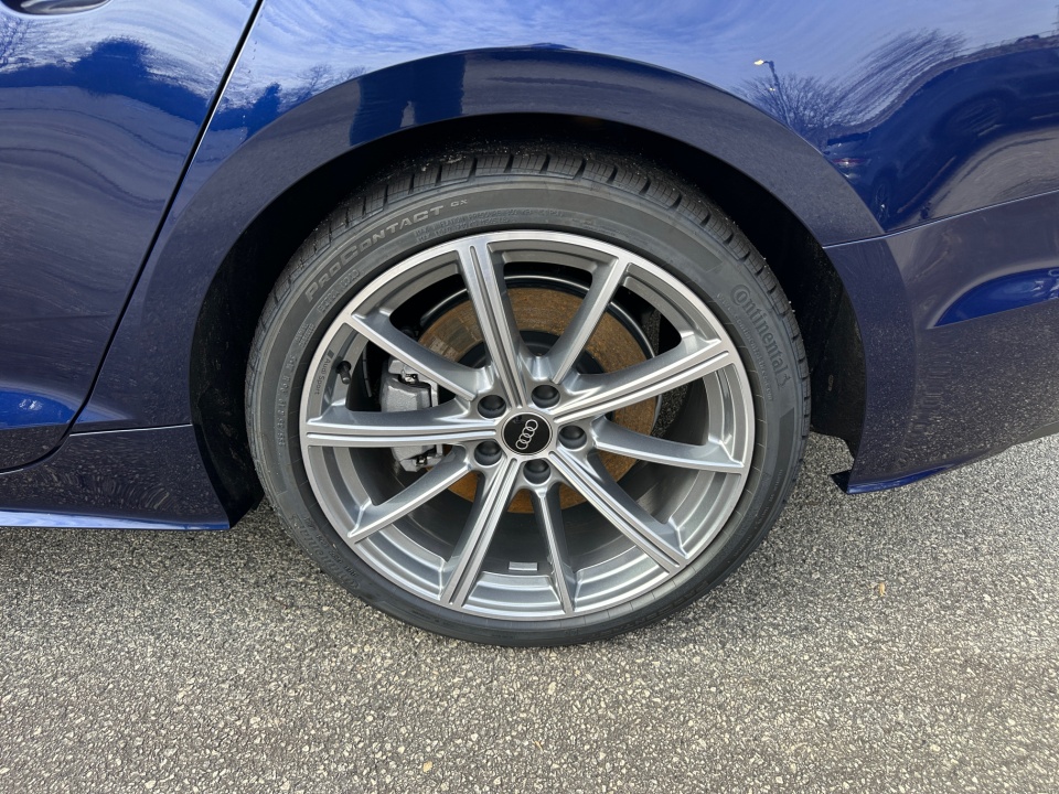 Vehicle image 22 of 35