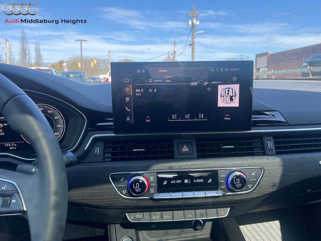 Vehicle image 26 of 41