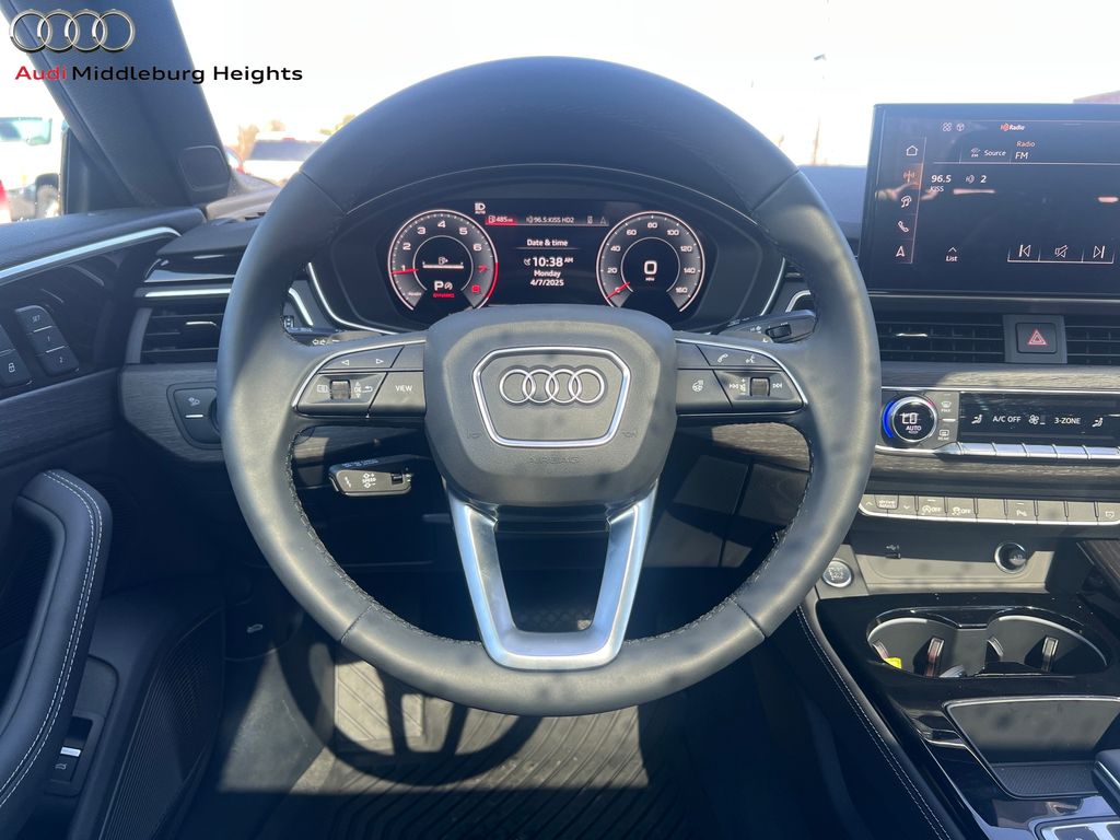 Vehicle image 20 of 41