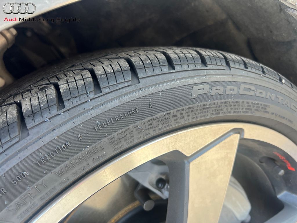 Vehicle image 9 of 41
