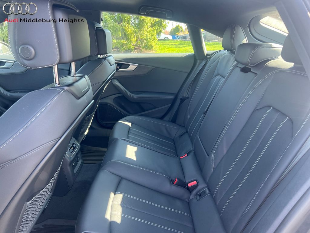 Vehicle image 11 of 41