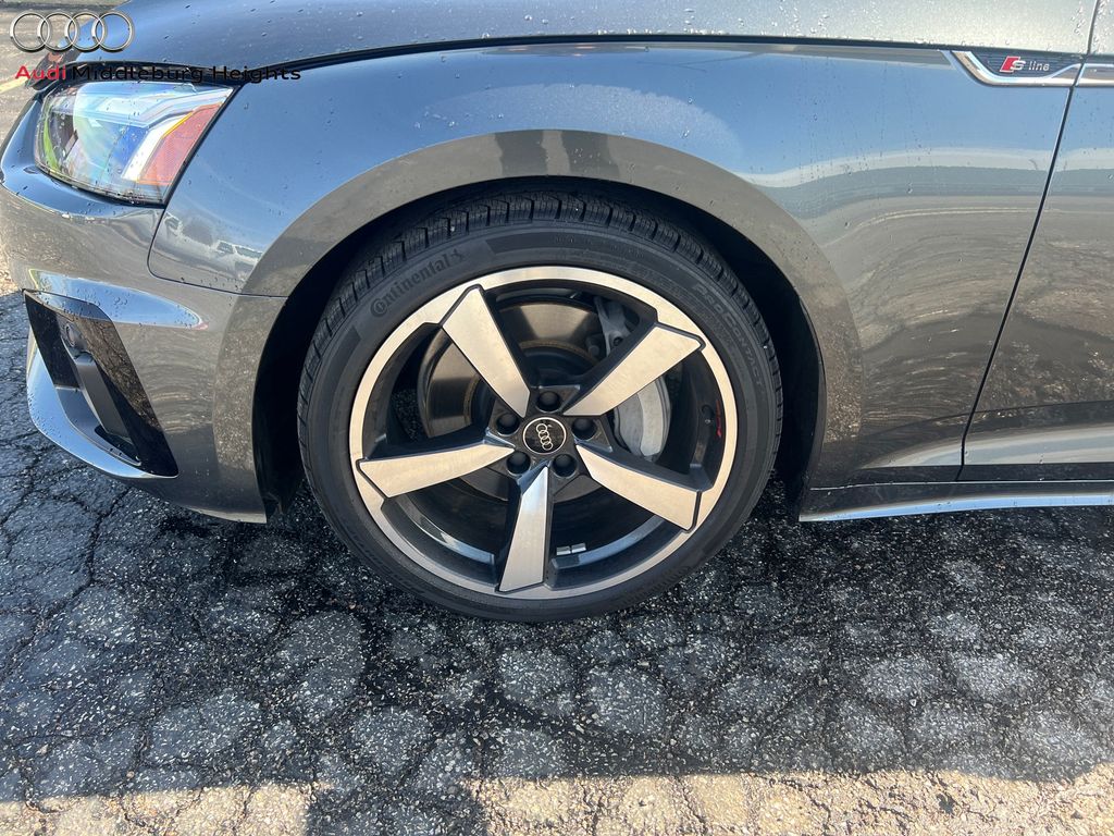 Vehicle image 8 of 41