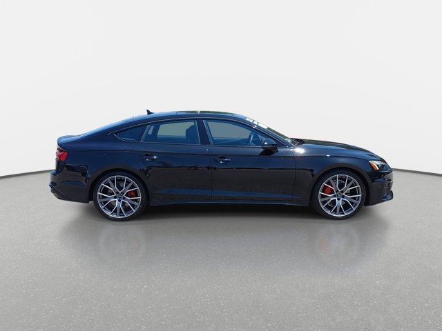 Vehicle image 4 of 36