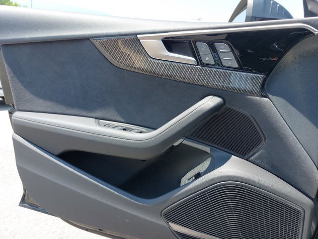 Vehicle image 27 of 36