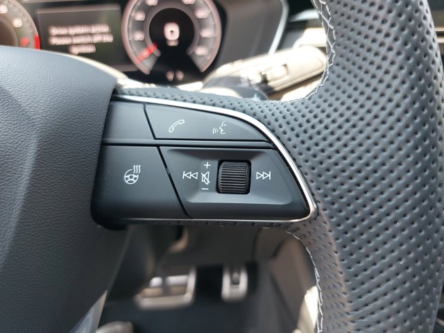 Vehicle image 18 of 36