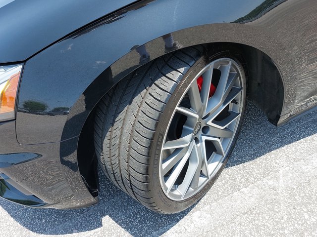 Vehicle image 33 of 36