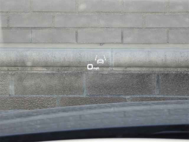 Vehicle image 27 of 47