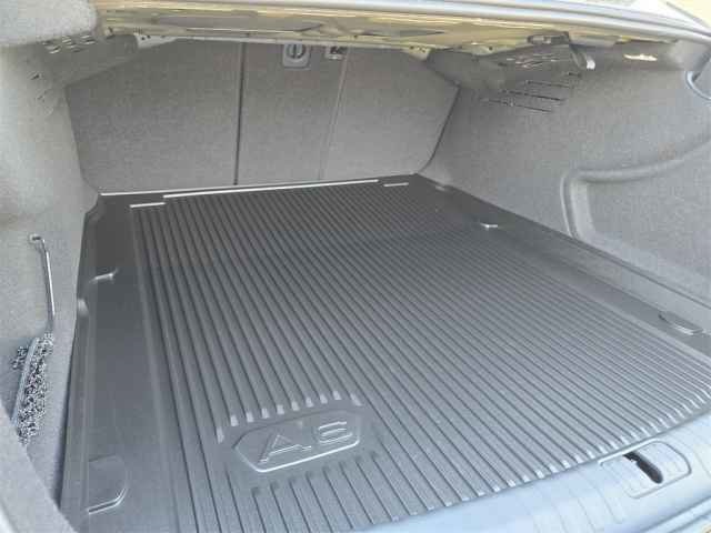 Vehicle image 30 of 47