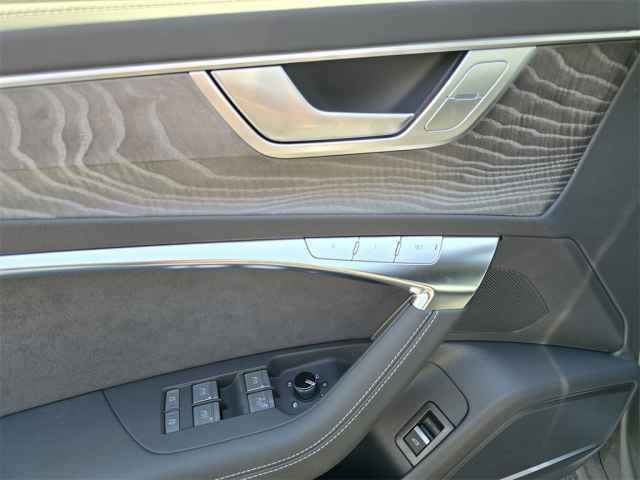 Vehicle image 39 of 47