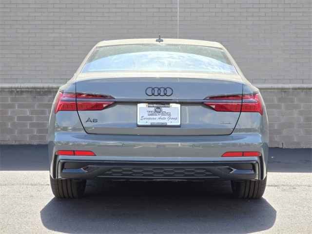 Vehicle image 7 of 47