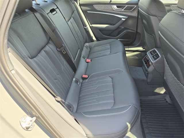 Vehicle image 31 of 47