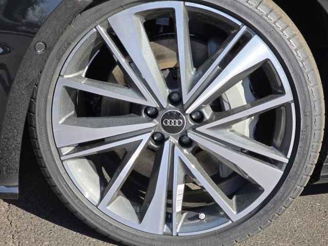 Vehicle image 27 of 45