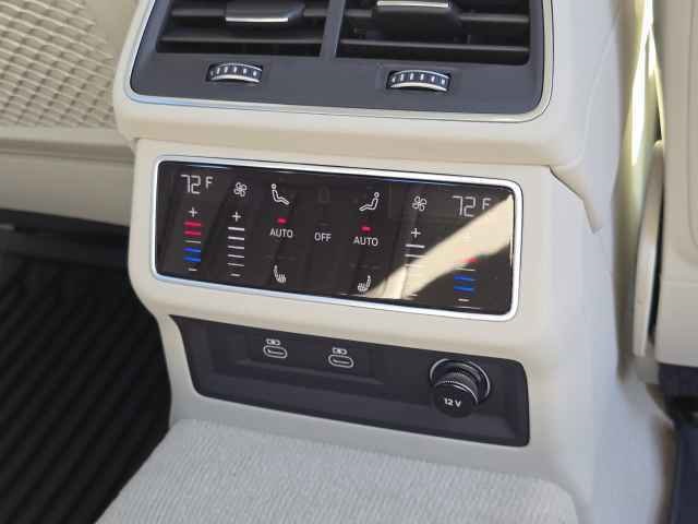 Vehicle image 31 of 45