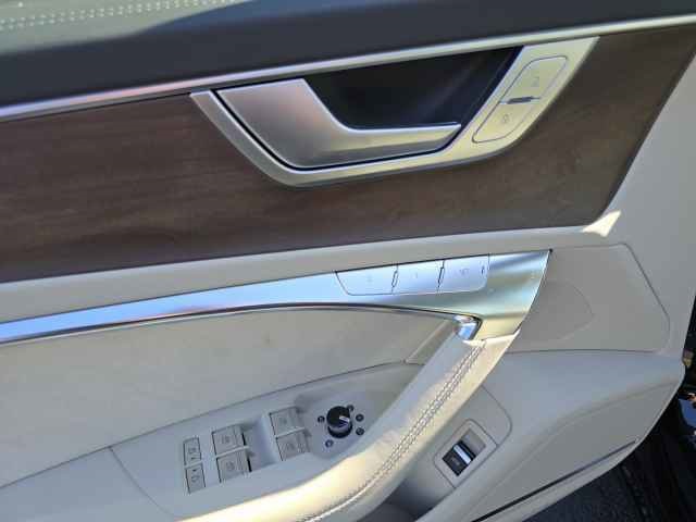 Vehicle image 37 of 45