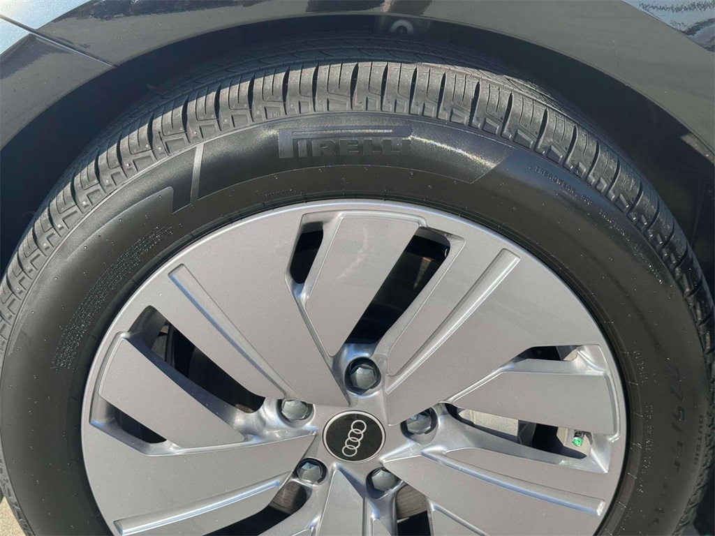 2025 Audi A6 e-tron Premium Image 6 of 21