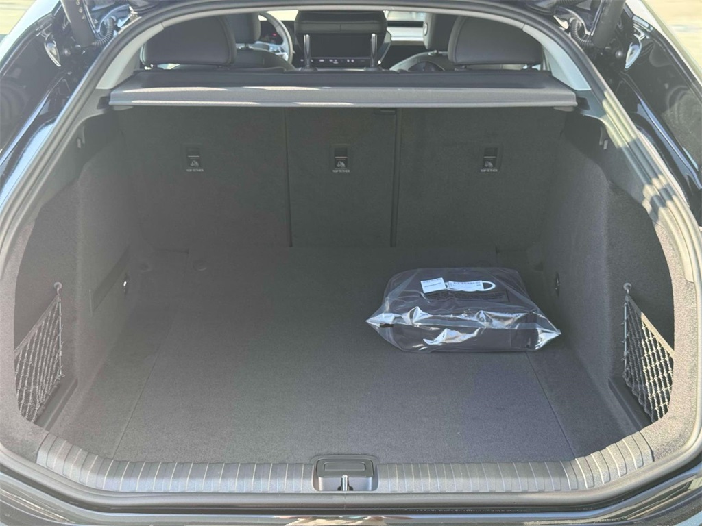 2025 Audi A6 e-tron Premium Image 8 of 21