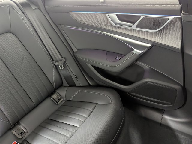 Vehicle image 15 of 21