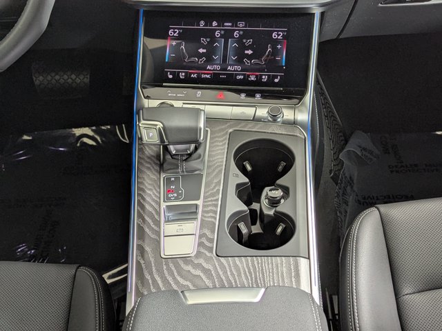Vehicle image 18 of 21
