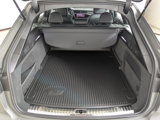 Vehicle image 19 of 21