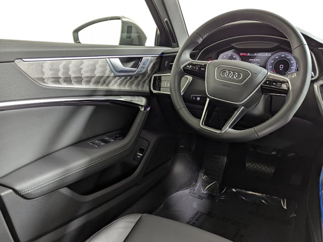 Vehicle image 10 of 21