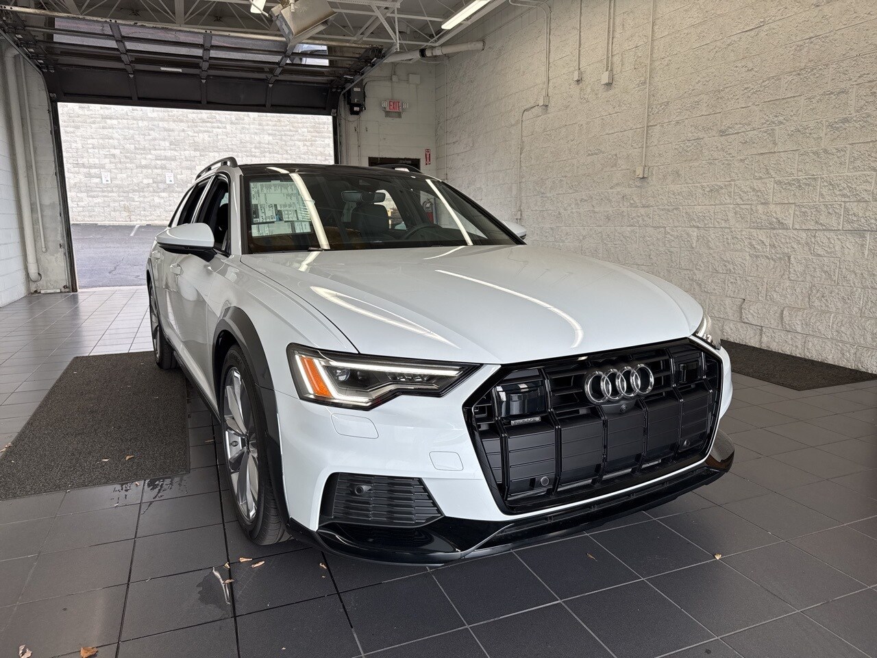 2025 Audi A6 Allroad Premium Plus Image 3 of 58