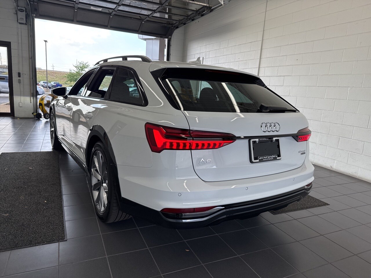 2025 Audi A6 Allroad Premium Plus Image 8 of 58