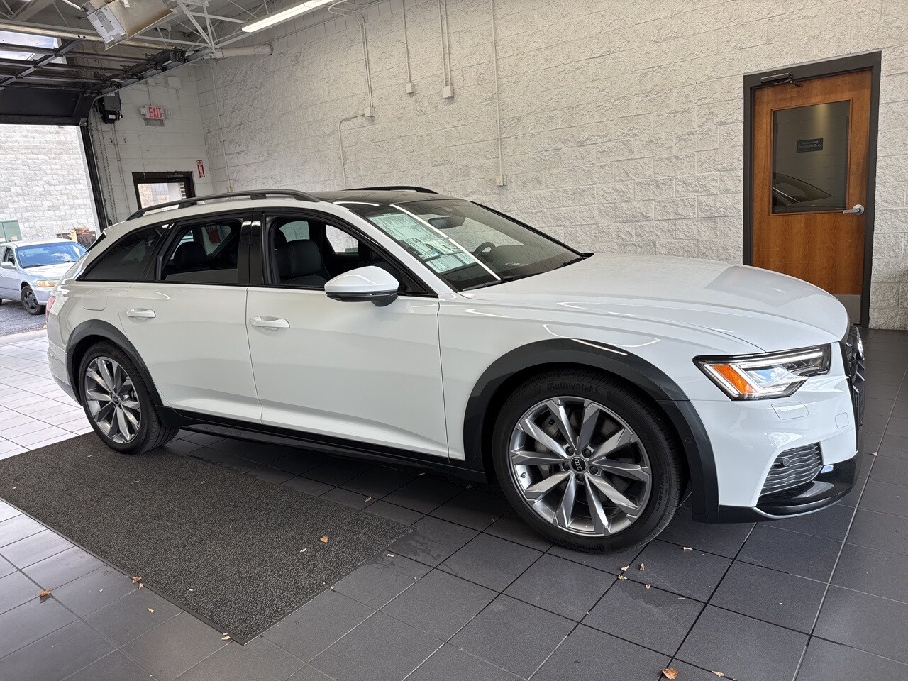 2025 Audi A6 Allroad Premium Plus Image 4 of 58