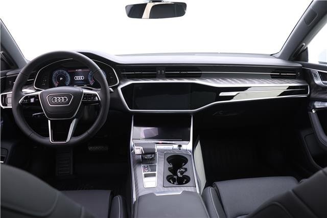 2025 Audi A7 Prestige Image 8 of 17