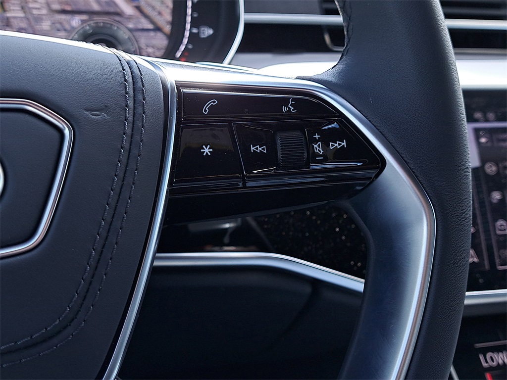 2025 Audi A8 Base Image 27 of 32