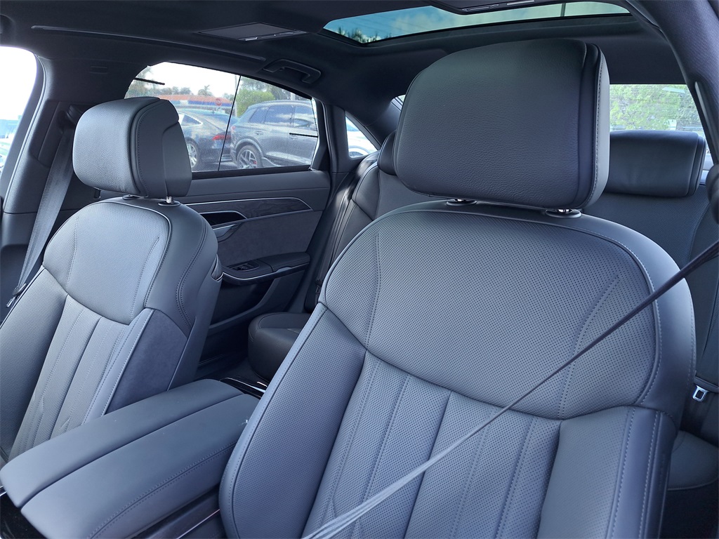 2025 Audi A8 Base Image 7 of 32
