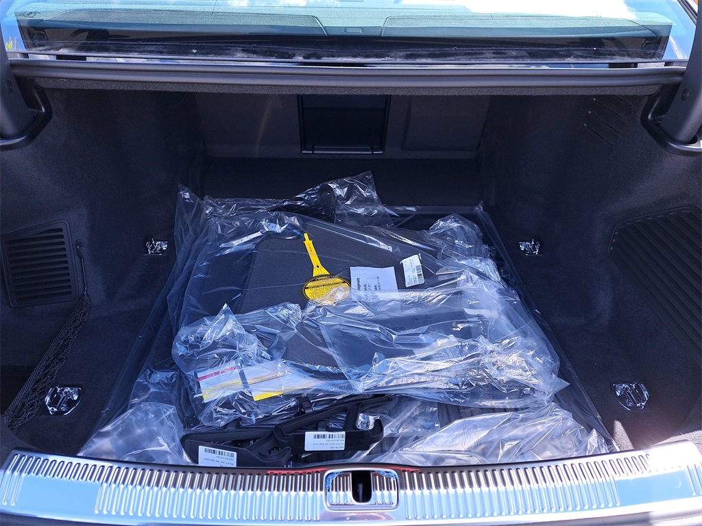 2025 Audi A8 Base Image 6 of 32