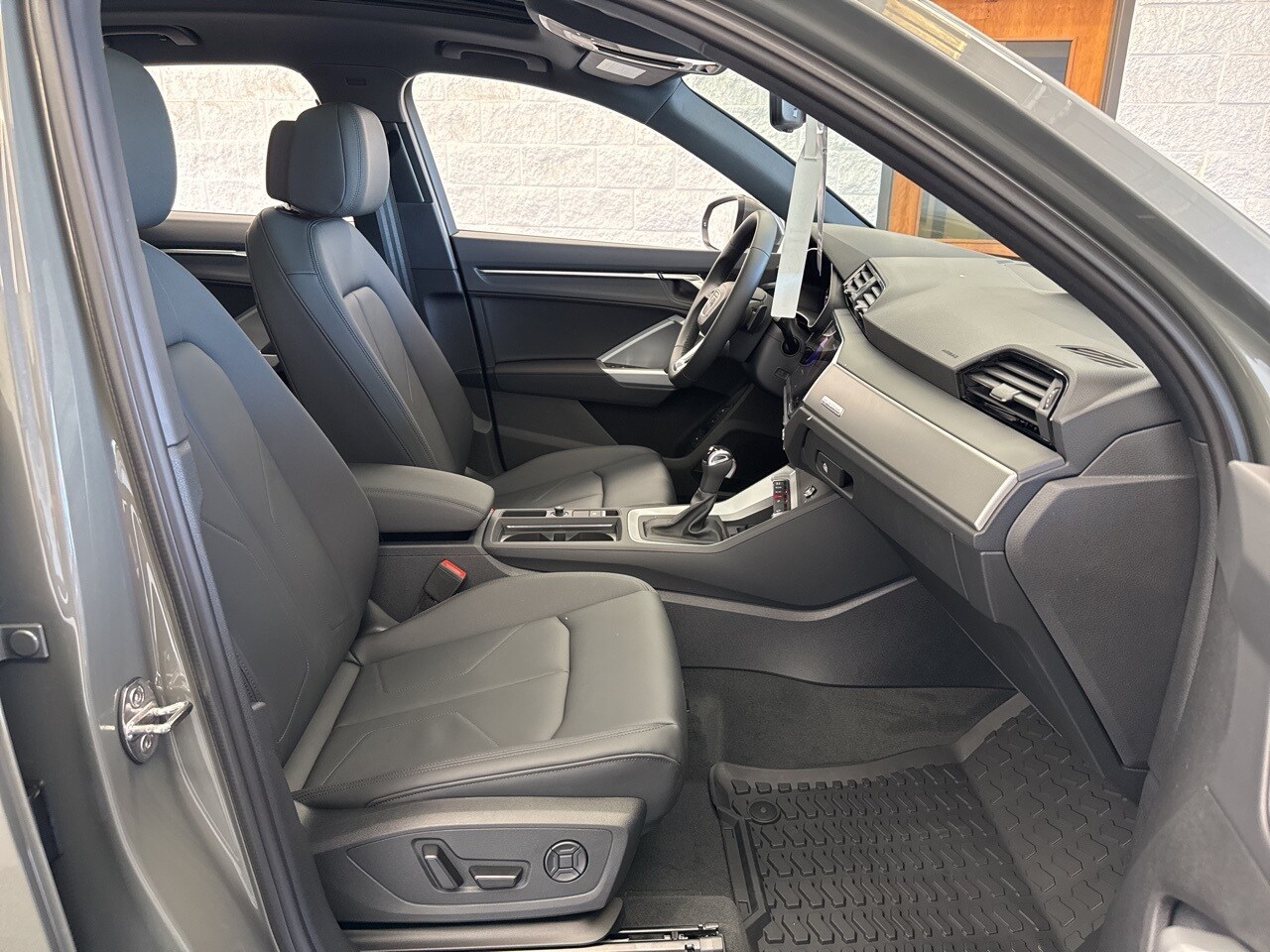 2025 Audi Q3 S Line Premium Image 18 of 57